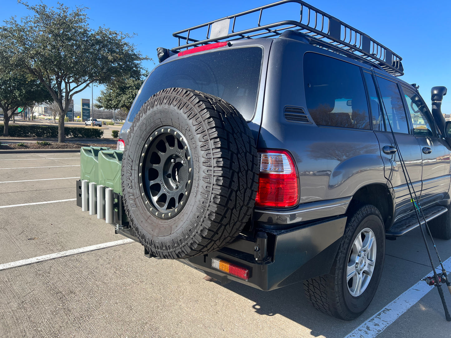 Rear Bumper with Swing Arms for Lexus LX470 / Toyota Land Cruiser LC100 1998-2007